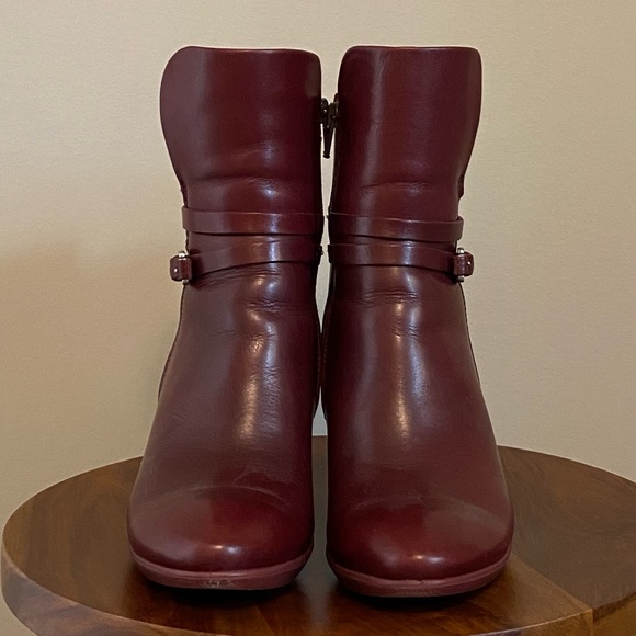 Ecco High Heel Ankle Boots - Picture 2 of 7